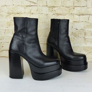 Steve Madden Cobra Platform Heel Boots Chunky Black Leather Women 8M Y2K Goth